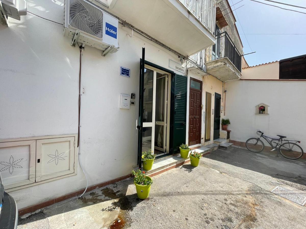 Casa Vacanze Baglio Barcellona Mondello Palermo Exterior foto